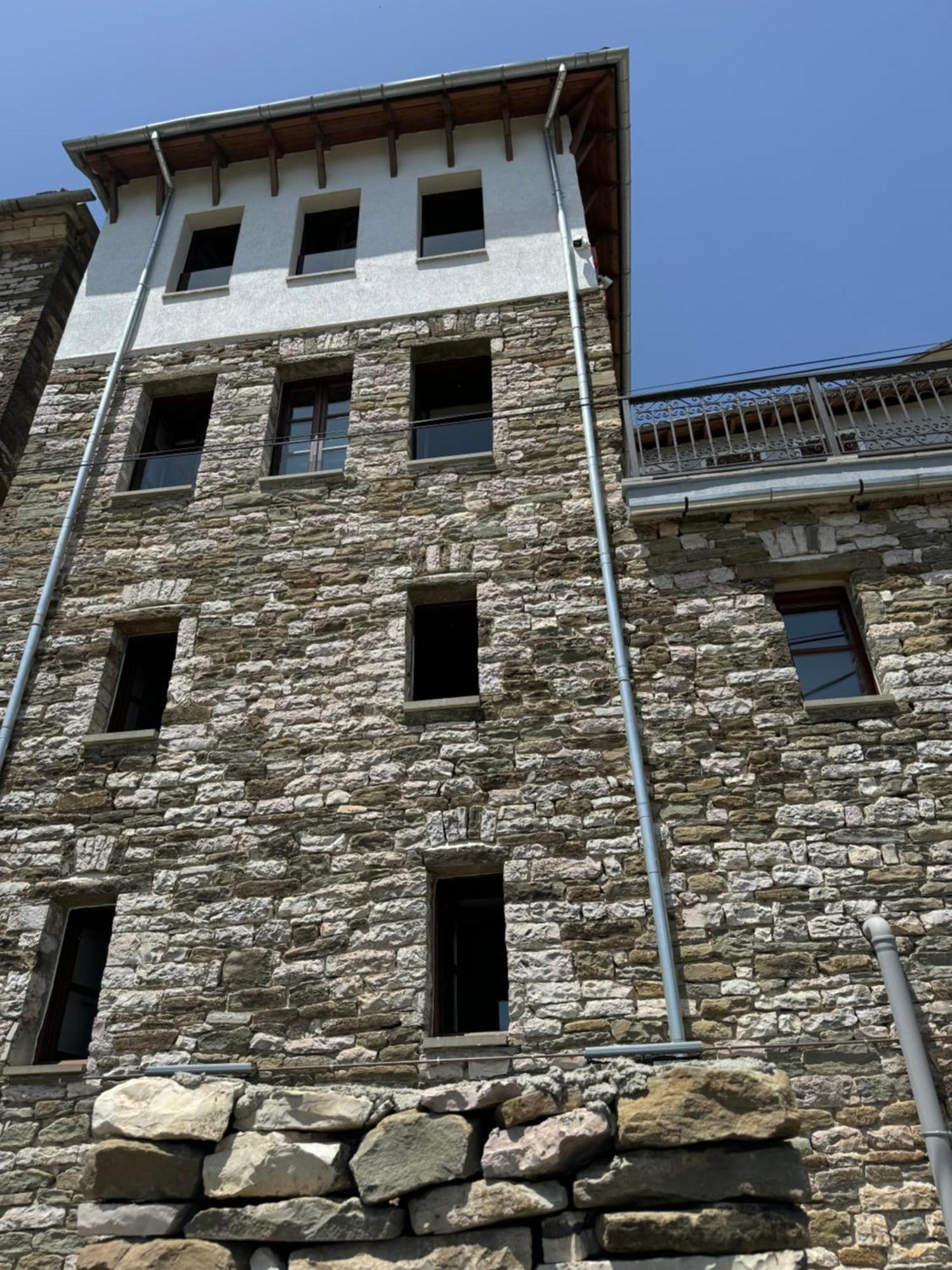 Hotel Dam Stone Boutique Gjirokastër