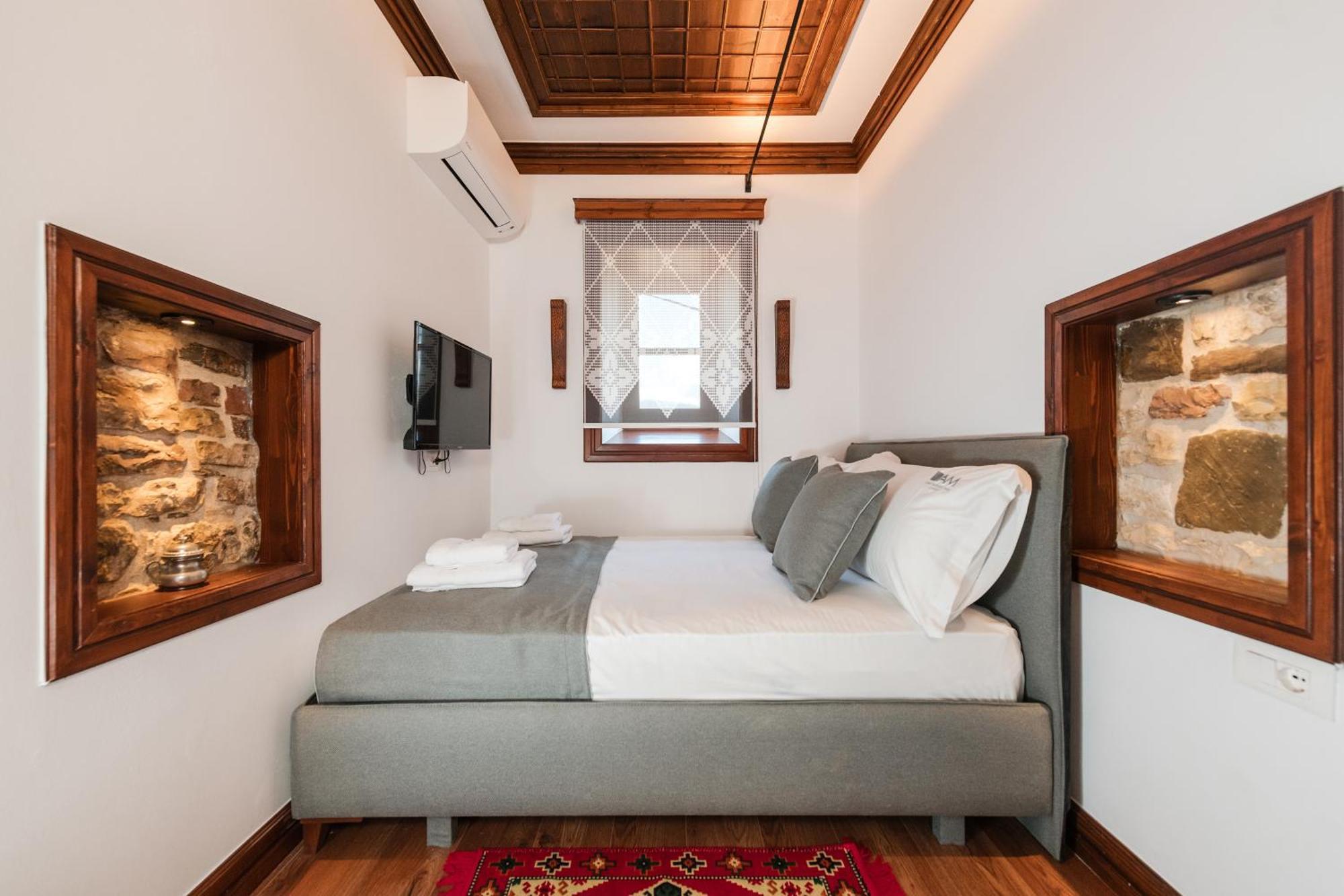 Dam Stone Boutique Gjirokastër