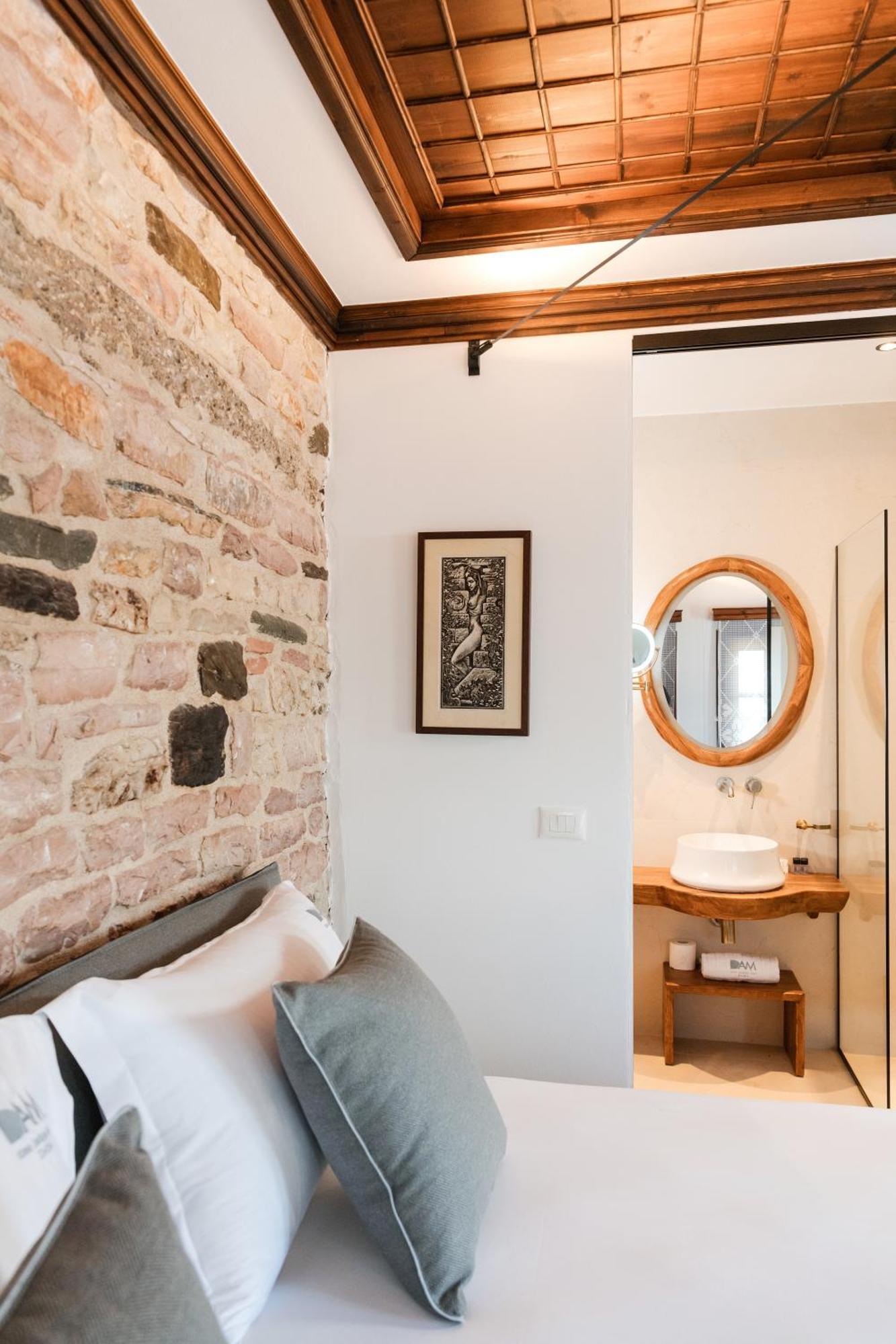 Hotel Dam Stone Boutique 3*